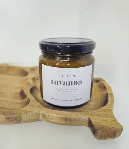 Vela aromática de lavanda 180g hecha con cera de soja natural con hasta 40 horas de duración