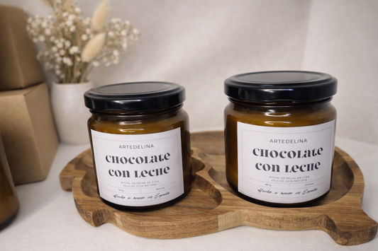 Vela aromática chocolate con leche suizo 180g hecha con cera de soja natural con hasta 40 horas de duración